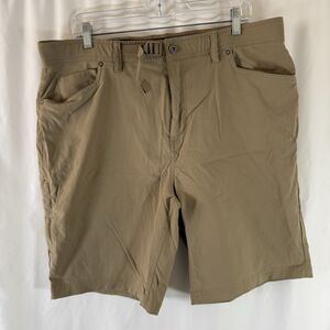 Gerry Hiking Shorts Mens 38 Khaki Beige Belted Zip Cargo Nylon Blend 9.5" Inseam